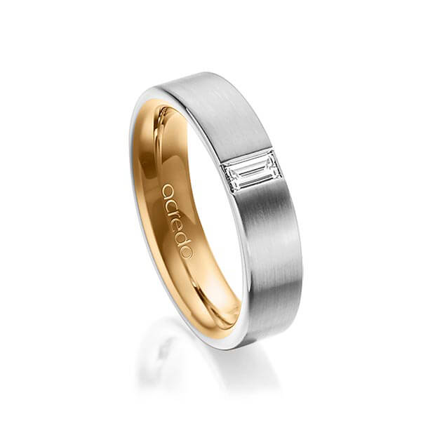 bicolor Trauring/Ehering in außen Graugold 585 , innen Roségold 585 mit zus. 0,2 ct. Baguette-Diamant tw, vs von acredo - A-1481-2 bicolor Trauring/Ehering in außen Graugold 585 , innen Roségold 585 mit zus. 0,2 ct. Baguette-Diamant tw, vs von acredo - A-1481-2