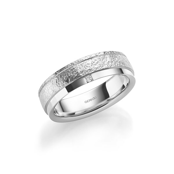 klassischer Trauring/Ehering in Weißgold 585 crushed Struktur, mit zus. 0,03 ct. Prinzess-Diamant tw, si von acredo - A-2015-10 klassischer Trauring/Ehering in Weißgold 585 crushed Struktur, mit zus. 0,03 ct. Prinzess-Diamant tw, si von acredo - A-2015-10