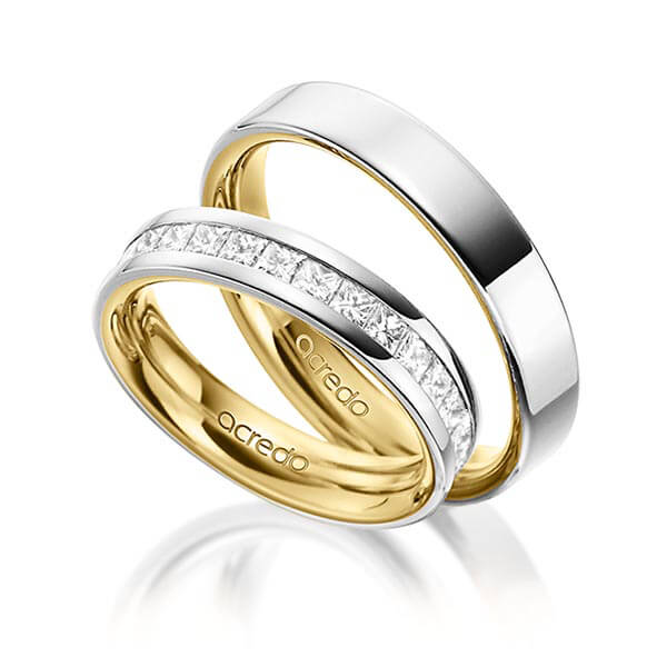 Paar bicolor Memoire-Trauringe/Eheringe in außen Platin 950 , innen Gelbgold 750 halbausgefasst mit zus. 1,05 ct. Prinzess-Diamant tw, si von acredo - A-1533-9 Paar bicolor Memoire-Trauringe/Eheringe in außen Platin 950 , innen Gelbgold 750 halbausgefasst mit zus. 1,05 ct. Prinzess-Diamant tw, si von acredo - A-1533-9