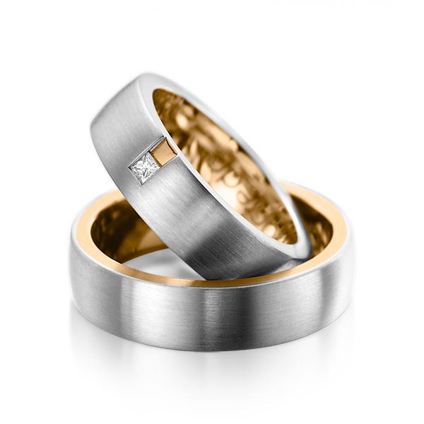 Paar bicolor Trauringe/Eheringe in aussen Graugold 585 , innen Roségold 585 mit zus. 0,06 ct. Prinzess-Diamant tw, si von acredo - A-1091-12 Paar bicolor Trauringe/Eheringe in aussen Graugold 585 , innen Roségold 585 mit zus. 0,06 ct. Prinzess-Diamant tw, si von acredo - A-1091-12