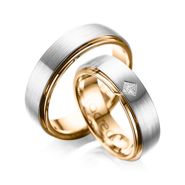 Paar bicolor Trauringe/Eheringe in aussen Platin 950 , innen Roségold 750 mit zus. 0,1 ct. Prinzess-Diamant tw, si von acredo - A-1061-3 Paar bicolor Trauringe/Eheringe in aussen Platin 950 , innen Roségold 750 mit zus. 0,1 ct. Prinzess-Diamant tw, si von acredo - A-1061-3