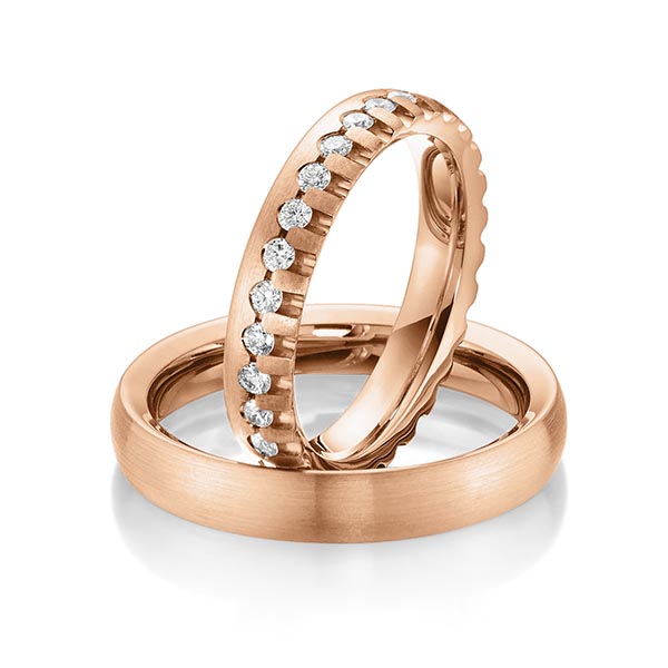 Paar klassische Memoire-Trauringe/Eheringe in aussen Rotgold 585 , innen Rotgold 585 vollausgefasst mit zus. 0,85 ct. Brillant tw, si von Steinberg - Q-1470-5 Paar klassische Memoire-Trauringe/Eheringe in aussen Rotgold 585 , innen Rotgold 585 vollausgefasst mit zus. 0,85 ct. Brillant tw, si von Steinberg - Q-1470-5