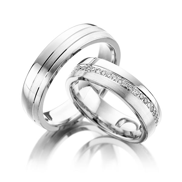 Paar klassische Memoire-Trauringe/Eheringe in Weissgold 585 vollausgefasst mit zus. 0,74 ct. Brillant tw, si von Steinberg - Q-1096-2 Paar klassische Memoire-Trauringe/Eheringe in Weissgold 585 vollausgefasst mit zus. 0,74 ct. Brillant tw, si von Steinberg - Q-1096-2