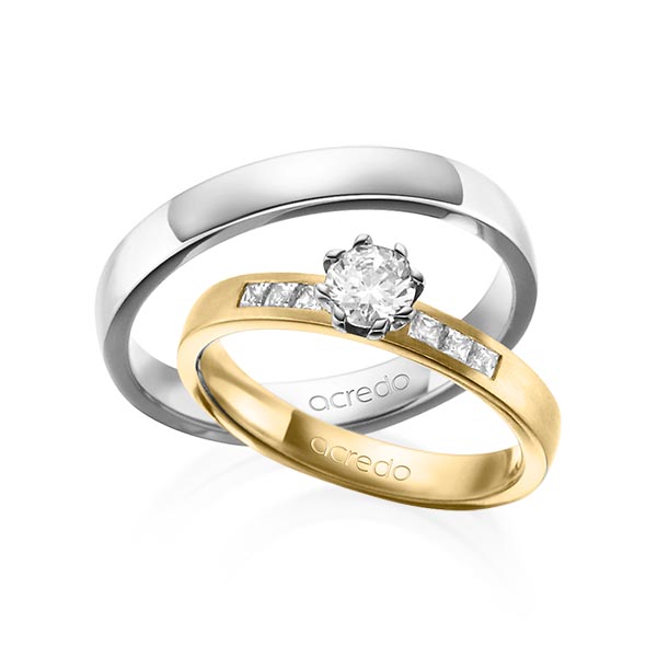 Paar klassische Trauringe/Eheringe in Gelbgold 585 mit 0,4 ct. + zus. 0,18 ct. Prinzess-Diamant & Brillant tw, si tw, vs von acredo - A-1379-11 Paar klassische Trauringe/Eheringe in Gelbgold 585 mit 0,4 ct. + zus. 0,18 ct. Prinzess-Diamant & Brillant tw, si tw, vs von acredo - A-1379-11