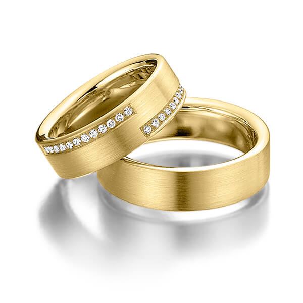 Paar klassische Trauringe/Eheringe in Gelbgold 585 mit zus. 0,24 ct. Brillant tw, si von Steinberg - Q-1106-3 Paar klassische Trauringe/Eheringe in Gelbgold 585 mit zus. 0,24 ct. Brillant tw, si von Steinberg - Q-1106-3