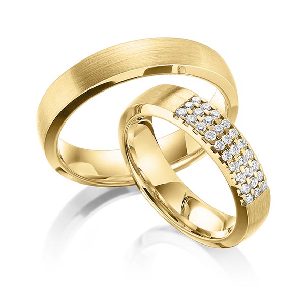 Paar klassische Trauringe/Eheringe in Gelbgold 585 mit zus. 0,3 ct. Brillant tw, si von Steinberg - Q-1466-1 Paar klassische Trauringe/Eheringe in Gelbgold 585 mit zus. 0,3 ct. Brillant tw, si von Steinberg - Q-1466-1