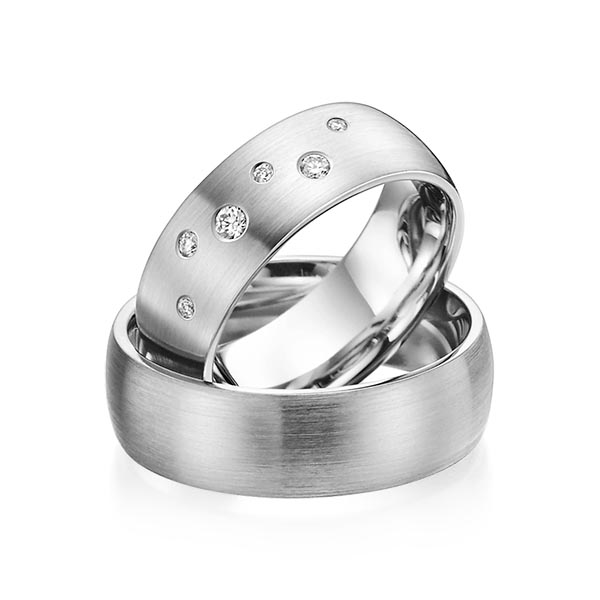 Paar klassische Trauringe/Eheringe in Graugold 585 mit zus. 0,12 ct. Brillant tw, si von Steinberg - Q-1005-4 Paar klassische Trauringe/Eheringe in Graugold 585 mit zus. 0,12 ct. Brillant tw, si von Steinberg - Q-1005-4