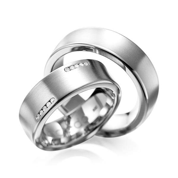 Paar klassische Trauringe/Eheringe in Graugold 585 mit zus. 0,15 ct. Brillant tw, si von acredo - A-1094-3 Paar klassische Trauringe/Eheringe in Graugold 585 mit zus. 0,15 ct. Brillant tw, si von acredo - A-1094-3