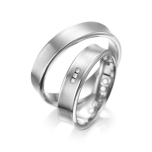 Paar klassische Trauringe/Eheringe in Weissgold 585 mit zus. 0,03 ct. Brillant tw, si von acredo - A-1055-12 Paar klassische Trauringe/Eheringe in Weissgold 585 mit zus. 0,03 ct. Brillant tw, si von acredo - A-1055-12