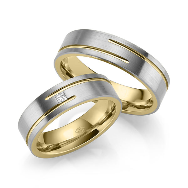Set Bicolor trouwringen in buiten grijsgoud 14 kt. , binnen geelgoud 14 kt. met in totaal 0,05 ct. Princess-Diamant tw,vs - UQ-1043-3 Set Bicolor trouwringen in buiten grijsgoud 14 kt. , binnen geelgoud 14 kt. met in totaal 0,05 ct. Princess-Diamant tw,vs - UQ-1043-3