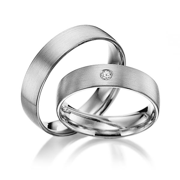 Set Klassieke trouwringen in grijsgoud 14 kt. met in totaal 0,02 ct. Briljant tw/si - NP-1004-5 Set Klassieke trouwringen in grijsgoud 14 kt. met in totaal 0,02 ct. Briljant tw/si - NP-1004-5