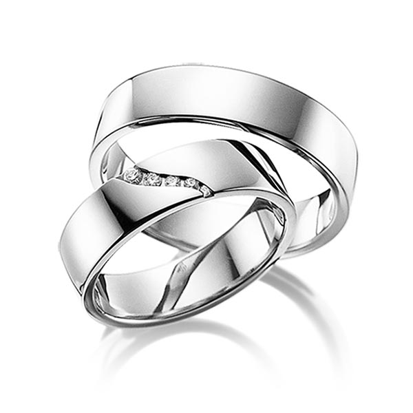 Set klassieke trouwringen in grijsgoud 14 kt. met in totaal 0,058 ct. Briljant tw/si van acredo - A-6005-6 Set klassieke trouwringen in grijsgoud 14 kt. met in totaal 0,058 ct. Briljant tw/si van acredo - A-6005-6