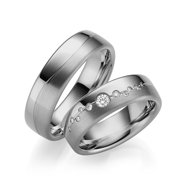 Set Klassieke trouwringen in grijsgoud 14 kt. met in totaal 0,187 ct. Briljant tw/si - UQ-1001-3 Set Klassieke trouwringen in grijsgoud 14 kt. met in totaal 0,187 ct. Briljant tw/si - UQ-1001-3