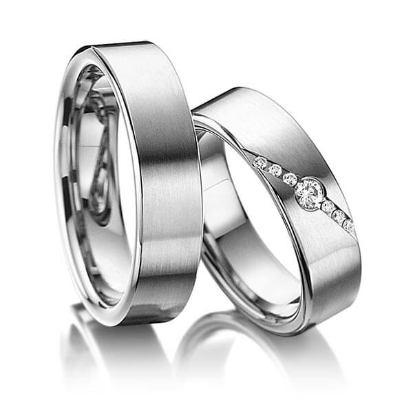Set klassieke trouwringen in palladium 14 kt. met in totaal 0,118 ct. Briljant tw/si van acredo - A-6002-2 Set klassieke trouwringen in palladium 14 kt. met in totaal 0,118 ct. Briljant tw/si van acredo - A-6002-2