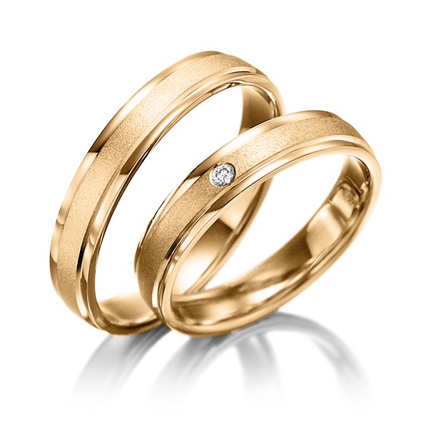 Set Klassieke trouwringen in roségoud 14 kt. met in totaal 0,01 ct. Briljant tw/si - NP-1017-9 Set Klassieke trouwringen in roségoud 14 kt. met in totaal 0,01 ct. Briljant tw/si - NP-1017-9