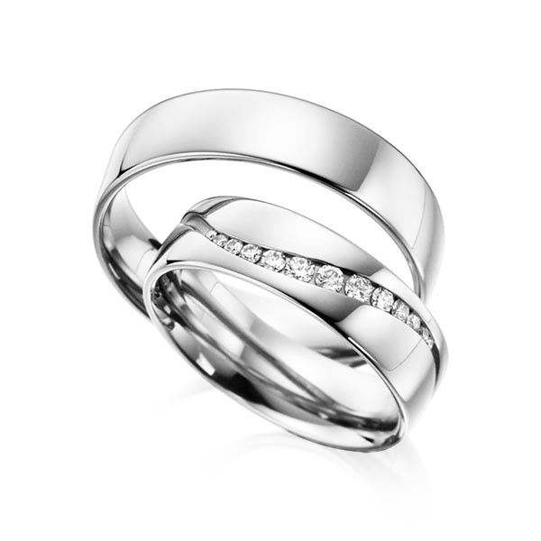 Set klassieke trouwringen in witgoud 14 kt. met in totaal 0,206 ct. Briljant tw/si van acredo - A-6006-1 Set klassieke trouwringen in witgoud 14 kt. met in totaal 0,206 ct. Briljant tw/si van acredo - A-6006-1