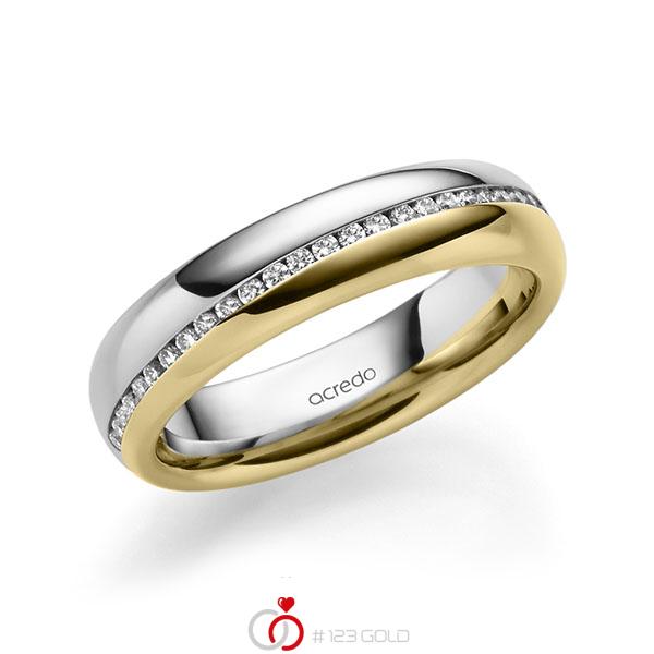Bicolor Memoire-trouwring in witgoud 14 kt. geelgoud 14 kt. half gezet met in totaal 0,2 ct. Briljant tw/si van acredo - A-1629-13 Bicolor Memoire-trouwring in witgoud 14 kt. geelgoud 14 kt. half gezet met in totaal 0,2 ct. Briljant tw/si van acredo - A-1629-13