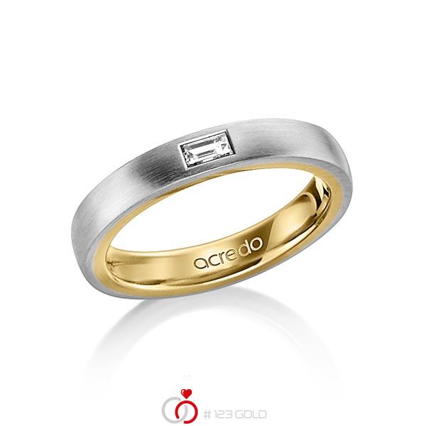 Bicolor trouwring in buiten grijsgoud 14 kt. , binnen geelgoud 14 kt. met in totaal 0,15 ct. Baguette-Diamant tw,vs van acredo - A-1478-2 Bicolor trouwring in buiten grijsgoud 14 kt. , binnen geelgoud 14 kt. met in totaal 0,15 ct. Baguette-Diamant tw,vs van acredo - A-1478-2