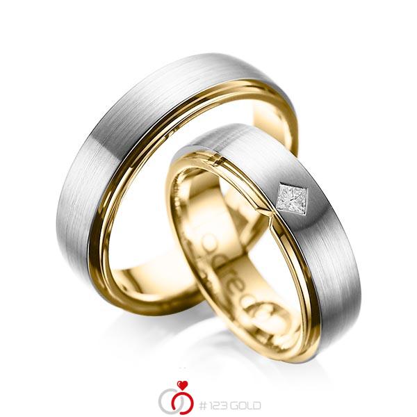 Paar bicolor Trauringe/Eheringe in aussen Graugold 585 , innen Gelbgold 585 mit zus. 0,1 ct. Prinzess-Diamant tw, si von acredo - A-1061-1 Paar bicolor Trauringe/Eheringe in aussen Graugold 585 , innen Gelbgold 585 mit zus. 0,1 ct. Prinzess-Diamant tw, si von acredo - A-1061-1