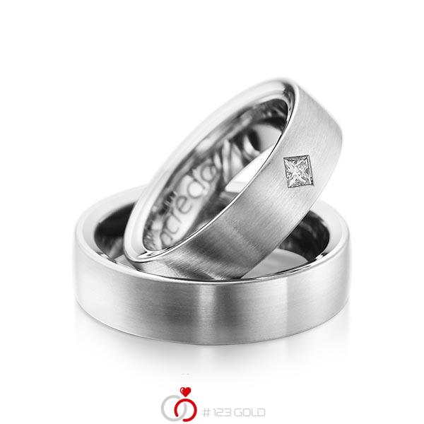 Paar klassische Trauringe/Eheringe in außen Weißgold 585 , innen Weißgold 585 mit zus. 0,12 ct. Prinzess-Diamant tw, si von acredo - A-1073-12 Paar klassische Trauringe/Eheringe in außen Weißgold 585 , innen Weißgold 585 mit zus. 0,12 ct. Prinzess-Diamant tw, si von acredo - A-1073-12