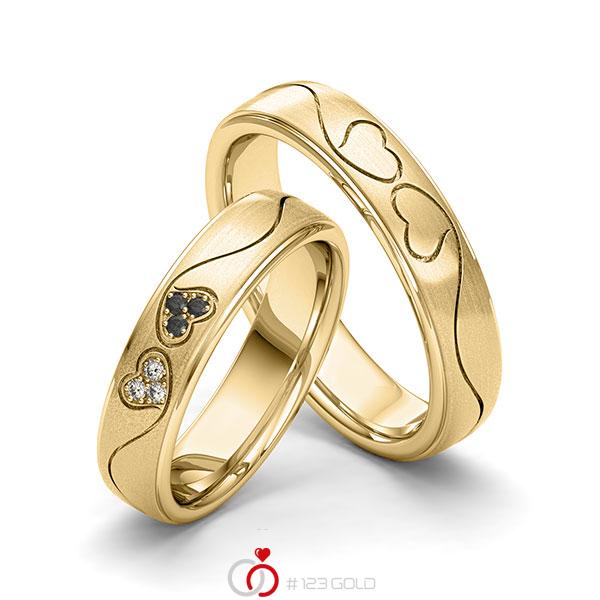 Paar klassische Trauringe/Eheringe in Gelbgold 585 Herz mit zus. 0,06 ct. Brillant schwarz tw, si von 123gold - Y-1414-12 Paar klassische Trauringe/Eheringe in Gelbgold 585 Herz mit zus. 0,06 ct. Brillant schwarz tw, si von 123gold - Y-1414-12