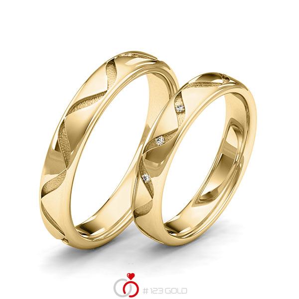 Paar klassische Trauringe/Eheringe in Gelbgold 585 Laser Struktur mit zus. 0,015 ct. Brillant tw, si von 123gold - Y-1391-3 Paar klassische Trauringe/Eheringe in Gelbgold 585 Laser Struktur mit zus. 0,015 ct. Brillant tw, si von 123gold - Y-1391-3