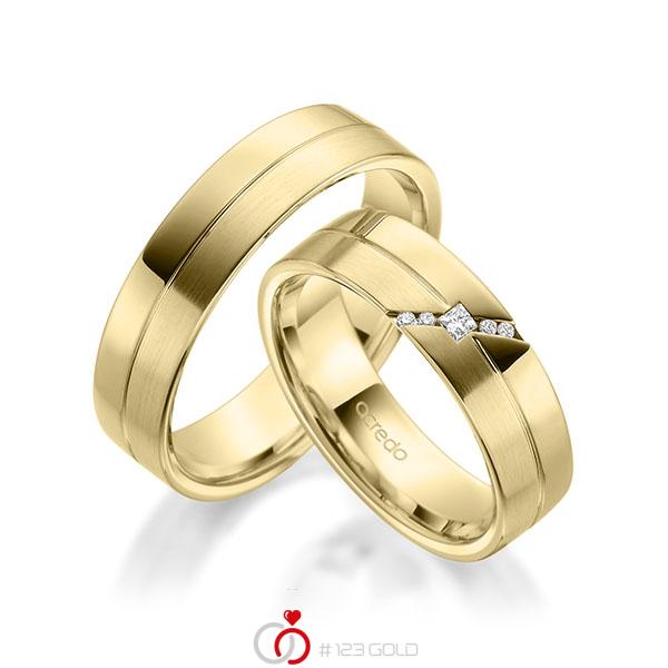 Paar klassische Trauringe/Eheringe in Gelbgold 585 mit zus. 0,05 ct. Prinzess-Diamant & Brillant tw, si von acredo - A-1954-6 Paar klassische Trauringe/Eheringe in Gelbgold 585 mit zus. 0,05 ct. Prinzess-Diamant & Brillant tw, si von acredo - A-1954-6
