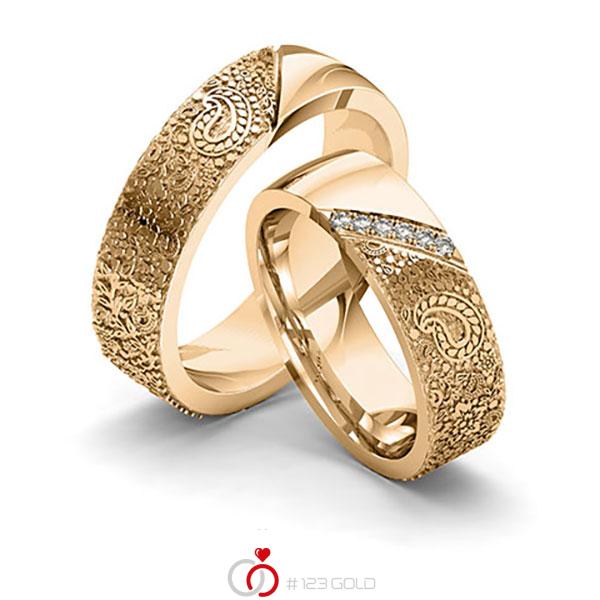Paar klassische Trauringe/Eheringe in Roségold 585 Laser Struktur mit zus. 0,06 ct. Brillant tw, si von 123gold - Y-1387-7 Paar klassische Trauringe/Eheringe in Roségold 585 Laser Struktur mit zus. 0,06 ct. Brillant tw, si von 123gold - Y-1387-7