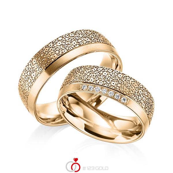 Paar klassische Trauringe/Eheringe in Roségold 585 Laser Struktur mit zus. 0,07 ct. Brillant tw, si von 123gold - Y-1383-7 Paar klassische Trauringe/Eheringe in Roségold 585 Laser Struktur mit zus. 0,07 ct. Brillant tw, si von 123gold - Y-1383-7