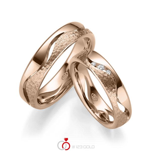 Paar klassische Trauringe/Eheringe in Rotgold 585 , gehämmert Struktur mit zus. 0,036 ct. Brillant tw, si von Merii - M-1323-11 Paar klassische Trauringe/Eheringe in Rotgold 585 , gehämmert Struktur mit zus. 0,036 ct. Brillant tw, si von Merii - M-1323-11