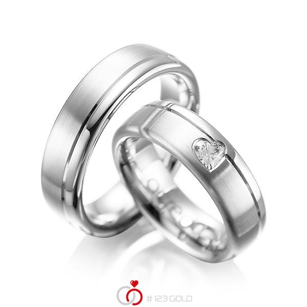 Paar klassische Trauringe/Eheringe in Weissgold 585 mit zus. 0,22 ct. Herz-Diamant tw, vs von acredo - A-1045-1 Paar klassische Trauringe/Eheringe in Weissgold 585 mit zus. 0,22 ct. Herz-Diamant tw, vs von acredo - A-1045-1