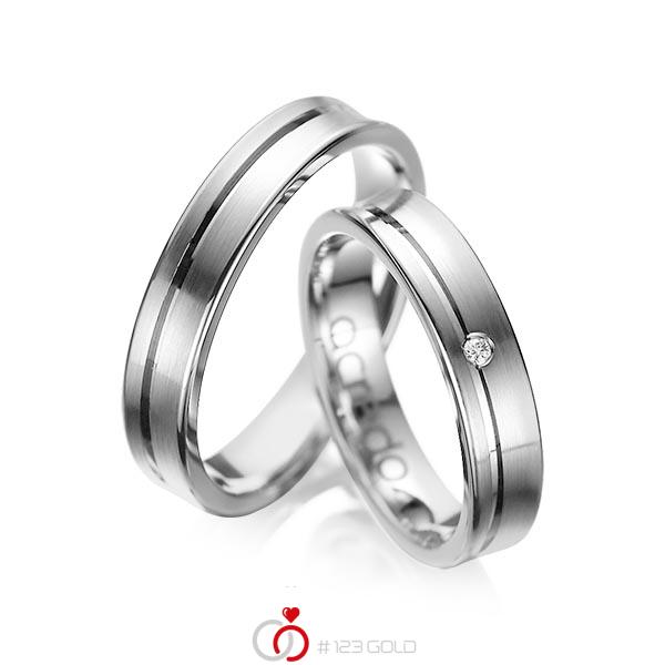 Set Klassieke trouwringen in grijsgoud 14 kt. met in totaal 0,02 ct. Briljant tw/si van acredo - A-1042-5 Set Klassieke trouwringen in grijsgoud 14 kt. met in totaal 0,02 ct. Briljant tw/si van acredo - A-1042-5