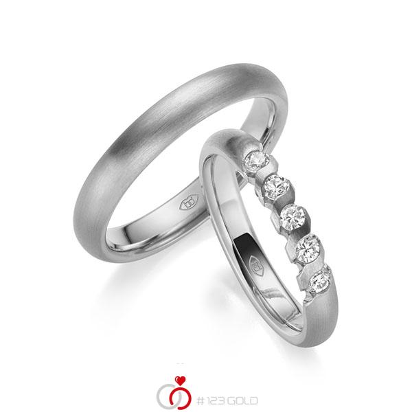 Set Klassieke trouwringen in grijsgoud 14 kt. met in totaal 0,4 ct. Briljant tw/si - UQ-1021-5 Set Klassieke trouwringen in grijsgoud 14 kt. met in totaal 0,4 ct. Briljant tw/si - UQ-1021-5