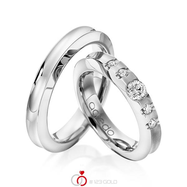 Set klassieke trouwringen in witgoud 14 kt. met 0,3 ct. + in totaal 0,12 ct. Briljant tw/si van acredo - A-1118-1 Set klassieke trouwringen in witgoud 14 kt. met 0,3 ct. + in totaal 0,12 ct. Briljant tw/si van acredo - A-1118-1