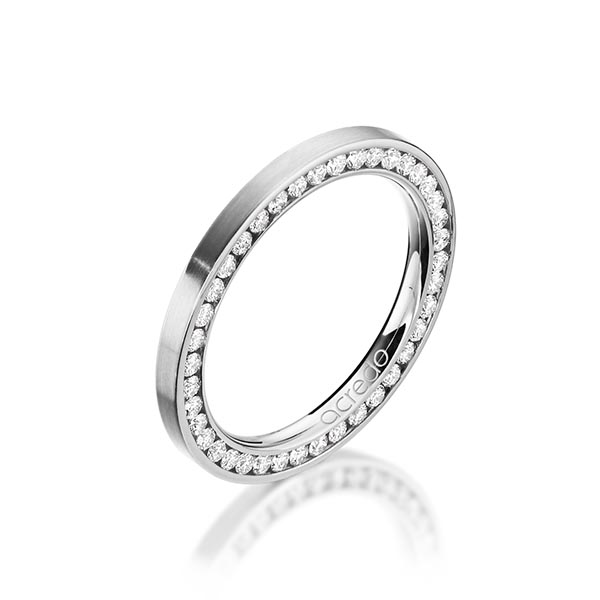 klassieke Memoire-trouwring in witgoud 18 kt. volledig gezet met in totaal 0,585 ct. Briljant tw/si van acredo - A-1175-10 klassieke Memoire-trouwring in witgoud 18 kt. volledig gezet met in totaal 0,585 ct. Briljant tw/si van acredo - A-1175-10