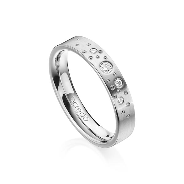 klassieke trouwring in witgoud 14 kt. met in totaal 0,081 ct. Briljant tw/si van acredo - A-1239-10 klassieke trouwring in witgoud 14 kt. met in totaal 0,081 ct. Briljant tw/si van acredo - A-1239-10