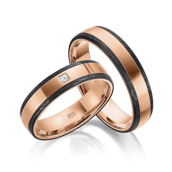 Paar Carbon Trauringe/Eheringe in Rotgold 585 mit zus. 0,03 ct. Prinzess-Diamant tw, si von acredo - S-1190-3 Paar Carbon Trauringe/Eheringe in Rotgold 585 mit zus. 0,03 ct. Prinzess-Diamant tw, si von acredo - S-1190-3