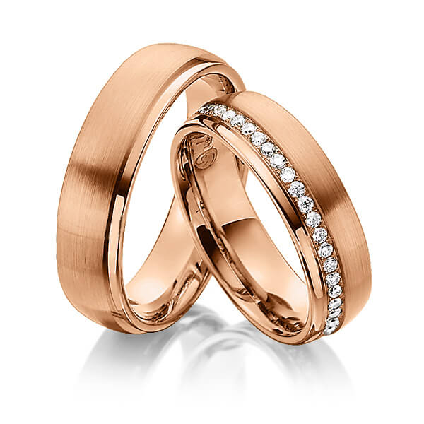 Paar klassische Memoire-Trauringe/Eheringe in Rotgold 585 vollausgefasst mit zus. 0,47 ct. Brillant tw, si von Steinberg - Q-1331-9 Paar klassische Memoire-Trauringe/Eheringe in Rotgold 585 vollausgefasst mit zus. 0,47 ct. Brillant tw, si von Steinberg - Q-1331-9