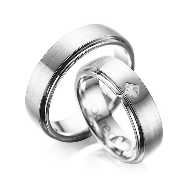 Pair classic wedding bands in outside White gold 14K (585/1000) , inside White gold 14K (585/1000) with in total 0,1 ct. princess diamond tw,si by acredo - A-1061-7 Pair classic wedding bands in outside White gold 14K (585/1000) , inside White gold 14K (585/1000) with in total 0,1 ct. princess diamond tw,si by acredo - A-1061-7