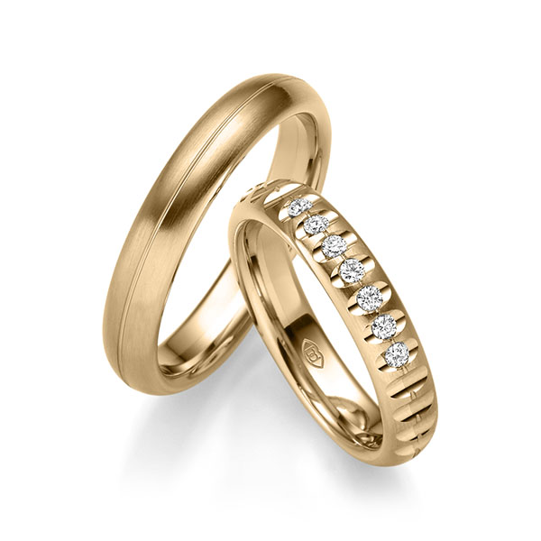 Pair classic wedding bands in Rosé gold 14K (585/1000) with in total 0,14 ct. brilliant tw,si by Merii - M-1319-7 Pair classic wedding bands in Rosé gold 14K (585/1000) with in total 0,14 ct. brilliant tw,si by Merii - M-1319-7