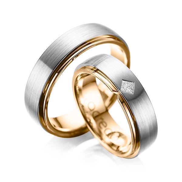 Set Bicolor trouwringen in buiten grijsgoud 14 kt. , binnen roségoud 14 kt. met in totaal 0,1 ct. Princess-Diamant tw/si van acredo - A-1061-5 Set Bicolor trouwringen in buiten grijsgoud 14 kt. , binnen roségoud 14 kt. met in totaal 0,1 ct. Princess-Diamant tw/si van acredo - A-1061-5