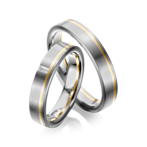 Set Bicolor trouwringen in dark grey gold 14 kt. geelgoud 14 kt. met in totaal 0,05 ct. Baguette-Diamant tw,vs van acredo - A-1022-13 Set Bicolor trouwringen in dark grey gold 14 kt. geelgoud 14 kt. met in totaal 0,05 ct. Baguette-Diamant tw,vs van acredo - A-1022-13