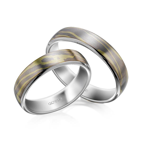 Set Bicolor trouwringen in Mokume Gane groengoud, grijsgoud 14 kt. Basis-Ring palladium-zilver 800 van acredo - A-3114-7 Set Bicolor trouwringen in Mokume Gane groengoud, grijsgoud 14 kt. Basis-Ring palladium-zilver 800 van acredo - A-3114-7