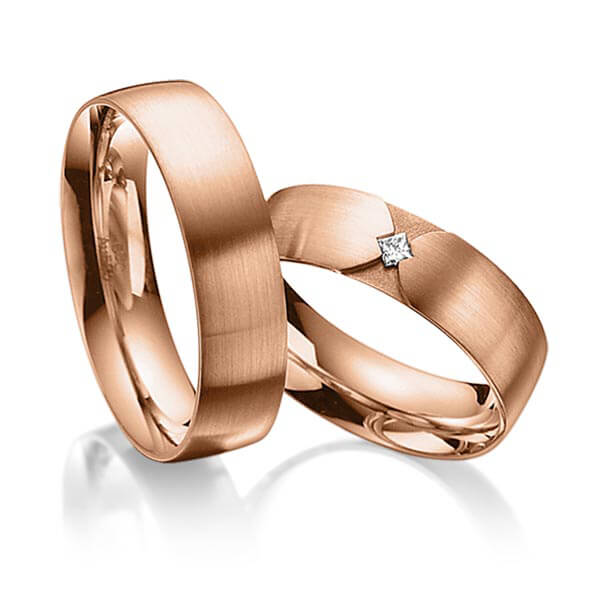 Set klassieke trouwringen in buiten roodgoud 14 kt. , binnen roodgoud 14 kt. met in totaal 0,04 ct. Princess-Diamant tw/si van acredo - A-3020-3 Set klassieke trouwringen in buiten roodgoud 14 kt. , binnen roodgoud 14 kt. met in totaal 0,04 ct. Princess-Diamant tw/si van acredo - A-3020-3