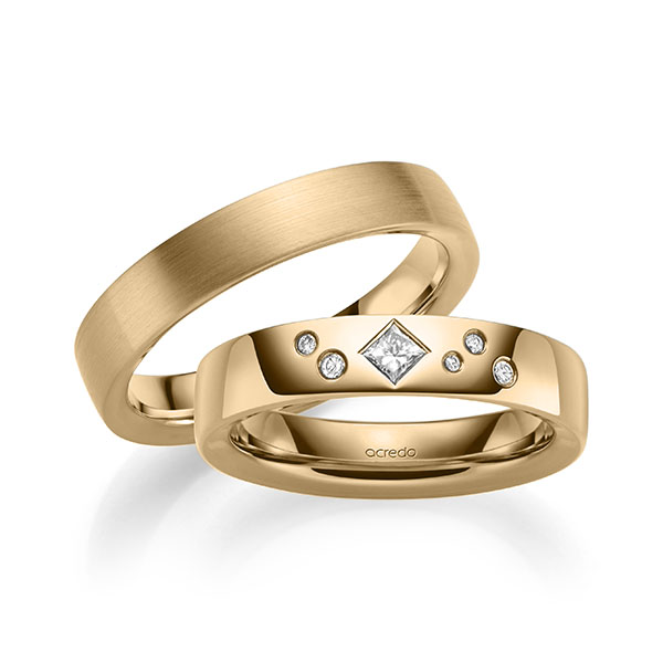 Set klassieke trouwringen in buiten roségoud 14 kt. , binnen roségoud 14 kt. met in totaal 0,146 ct. Briljant & Princess-Diamant tw/si van acredo - A-2133-8 Set klassieke trouwringen in buiten roségoud 14 kt. , binnen roségoud 14 kt. met in totaal 0,146 ct. Briljant & Princess-Diamant tw/si van acredo - A-2133-8