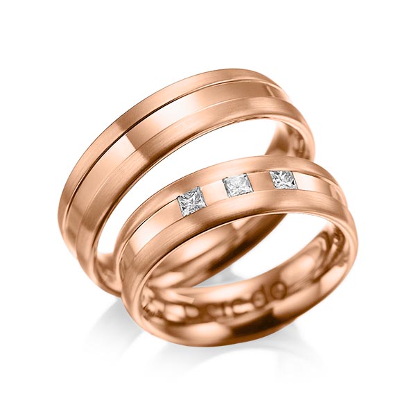 Set Klassieke trouwringen in roodgoud 14 kt. met in totaal 0,18 ct. Princess-Diamant tw/si van acredo - A-1021-7 Set Klassieke trouwringen in roodgoud 14 kt. met in totaal 0,18 ct. Princess-Diamant tw/si van acredo - A-1021-7