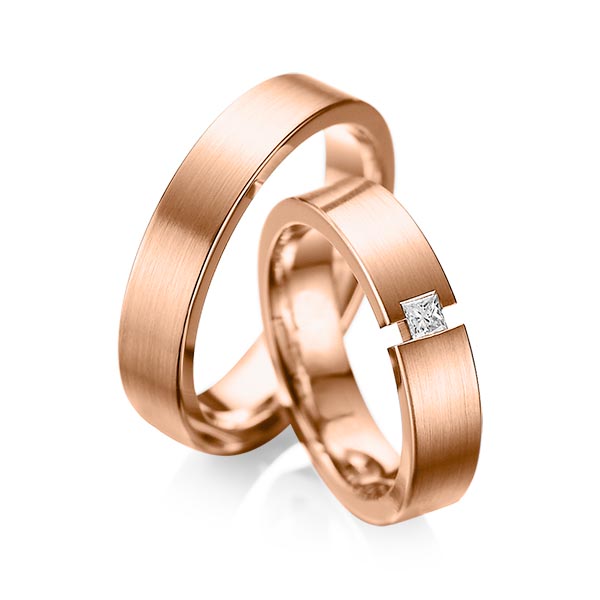 Set klassieke trouwringen in roodgoud 14 kt. met in totaal 0,1 ct. Princess-Diamant tw/si van acredo - A-1041-9 Set klassieke trouwringen in roodgoud 14 kt. met in totaal 0,1 ct. Princess-Diamant tw/si van acredo - A-1041-9