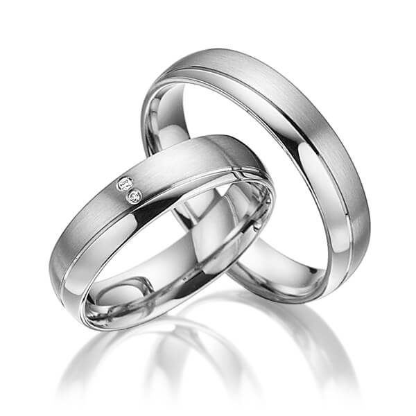 Set Klassieke trouwringen in witgoud 14 kt. met in totaal 0,015 ct. Briljant tw/si van acredo - A-3018-7 Set Klassieke trouwringen in witgoud 14 kt. met in totaal 0,015 ct. Briljant tw/si van acredo - A-3018-7