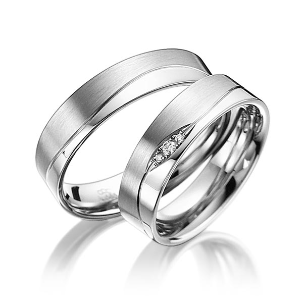 Set Klassieke trouwringen in witgoud 14 kt. met in totaal 0,03 ct. Briljant tw/si van acredo - A-3012-1 Set Klassieke trouwringen in witgoud 14 kt. met in totaal 0,03 ct. Briljant tw/si van acredo - A-3012-1